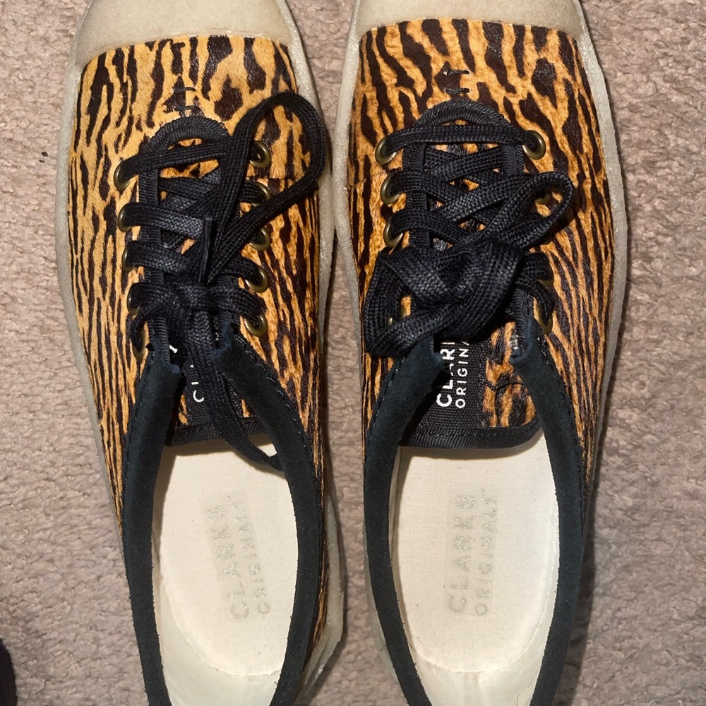 Clarks Black and Tan Sneakers Comfortable Stylish Footwear